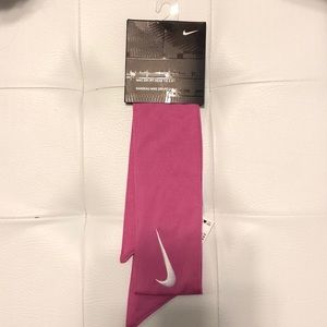 PINK NIKE DRI-FIT HEAD TIE 2.0
